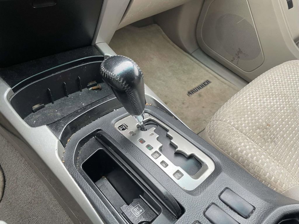Used 2008 Toyota 4Runner SR5 image 41