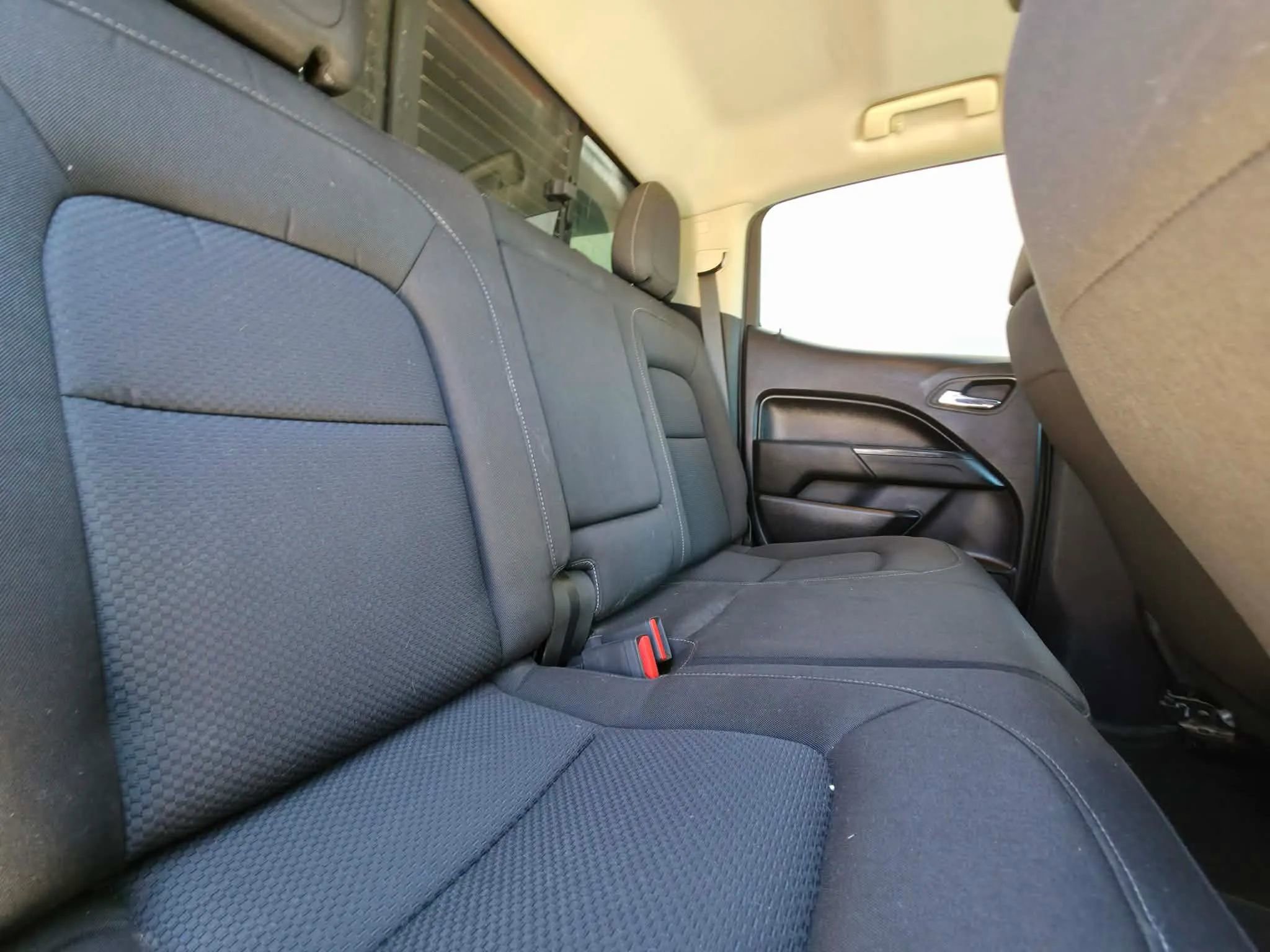 Used 2016 Chevrolet Colorado LT w/ LT Convenience Package AWD/4WD image 15