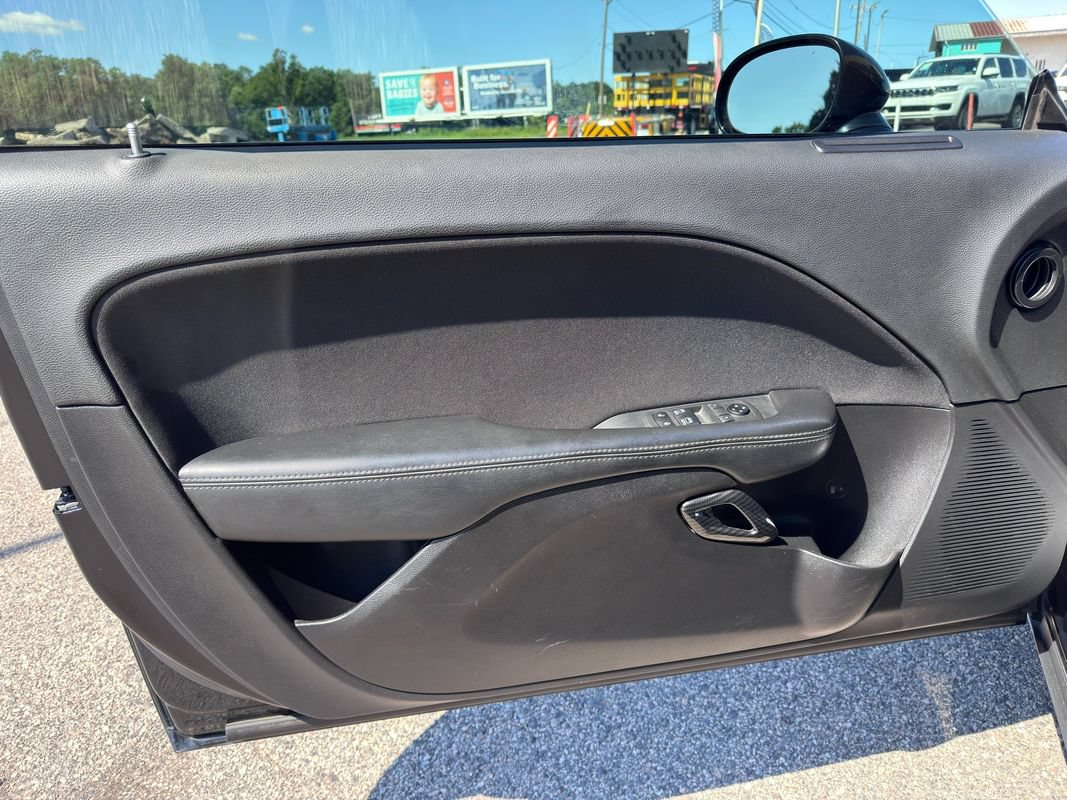 Used 2019 Dodge Challenger R/T RWD image 10