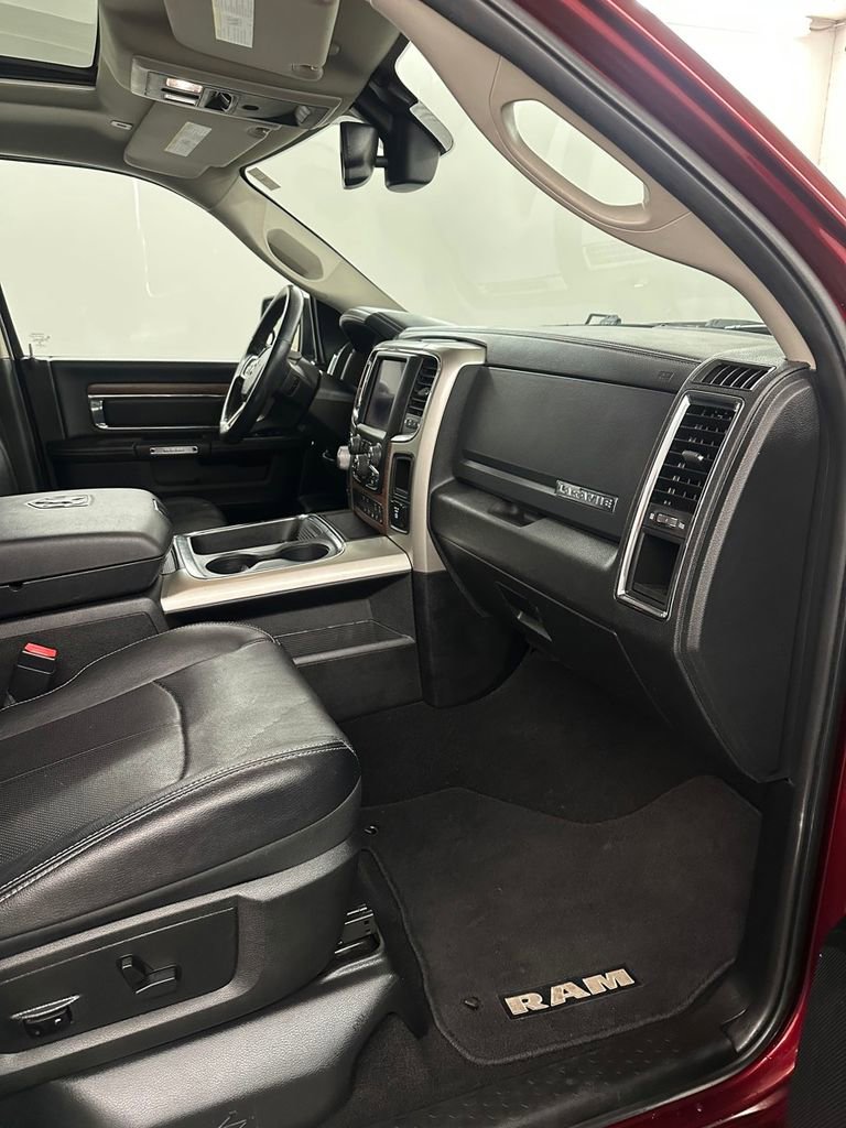 Used 2018 RAM 1500 Laramie w/ Convenience Group AWD/4WD image 38