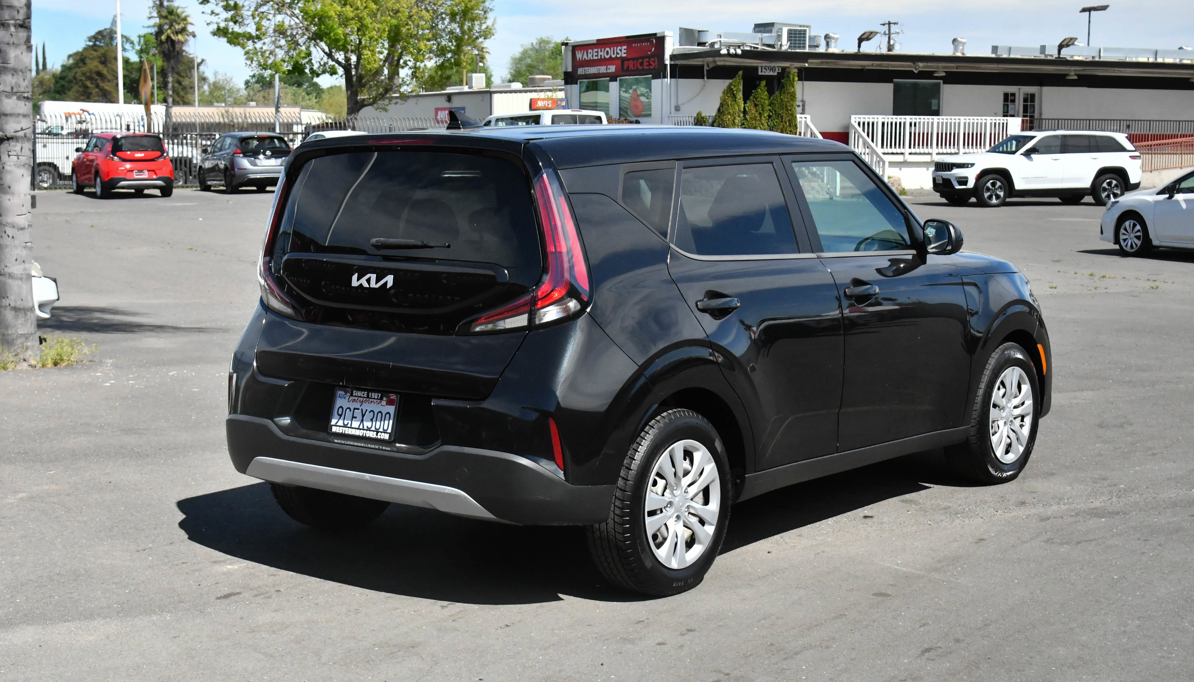 Used 2023 Kia Soul LX image 8