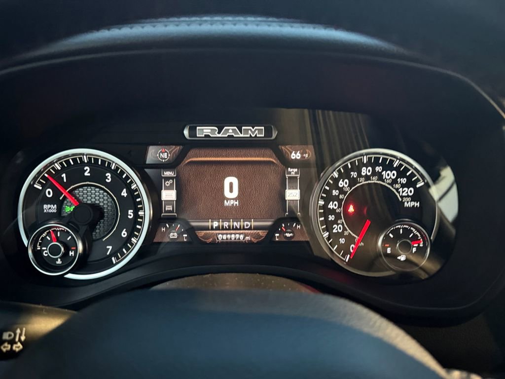 Used 2024 RAM 1500 Laramie image 16