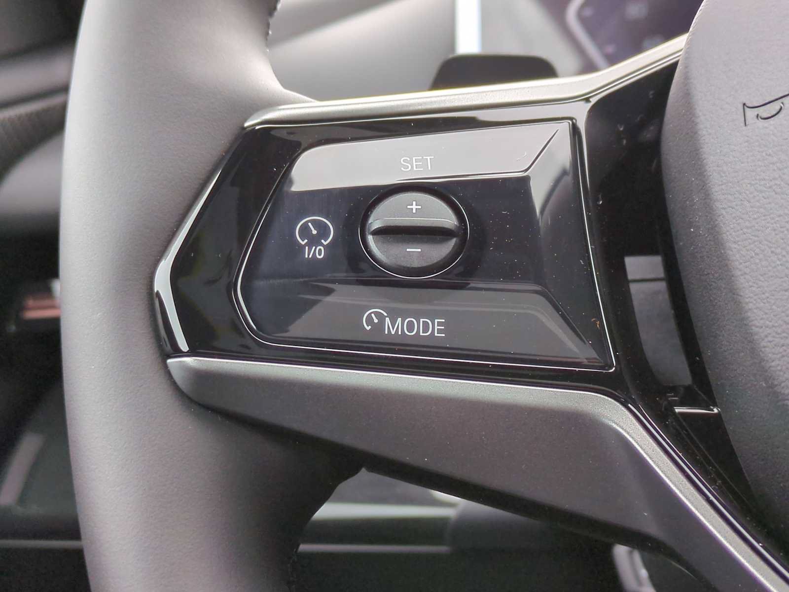 New 2026 BMW 530i xDrive AWD/4WD image 25