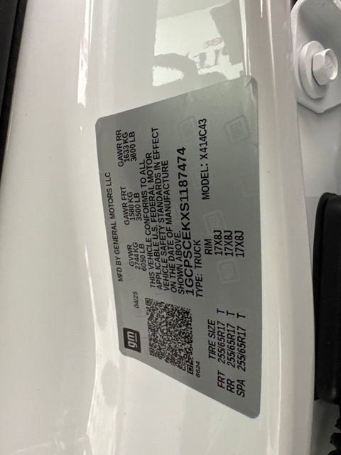 New 2025 Chevrolet Colorado LT w/ LT Convenience Package image 14