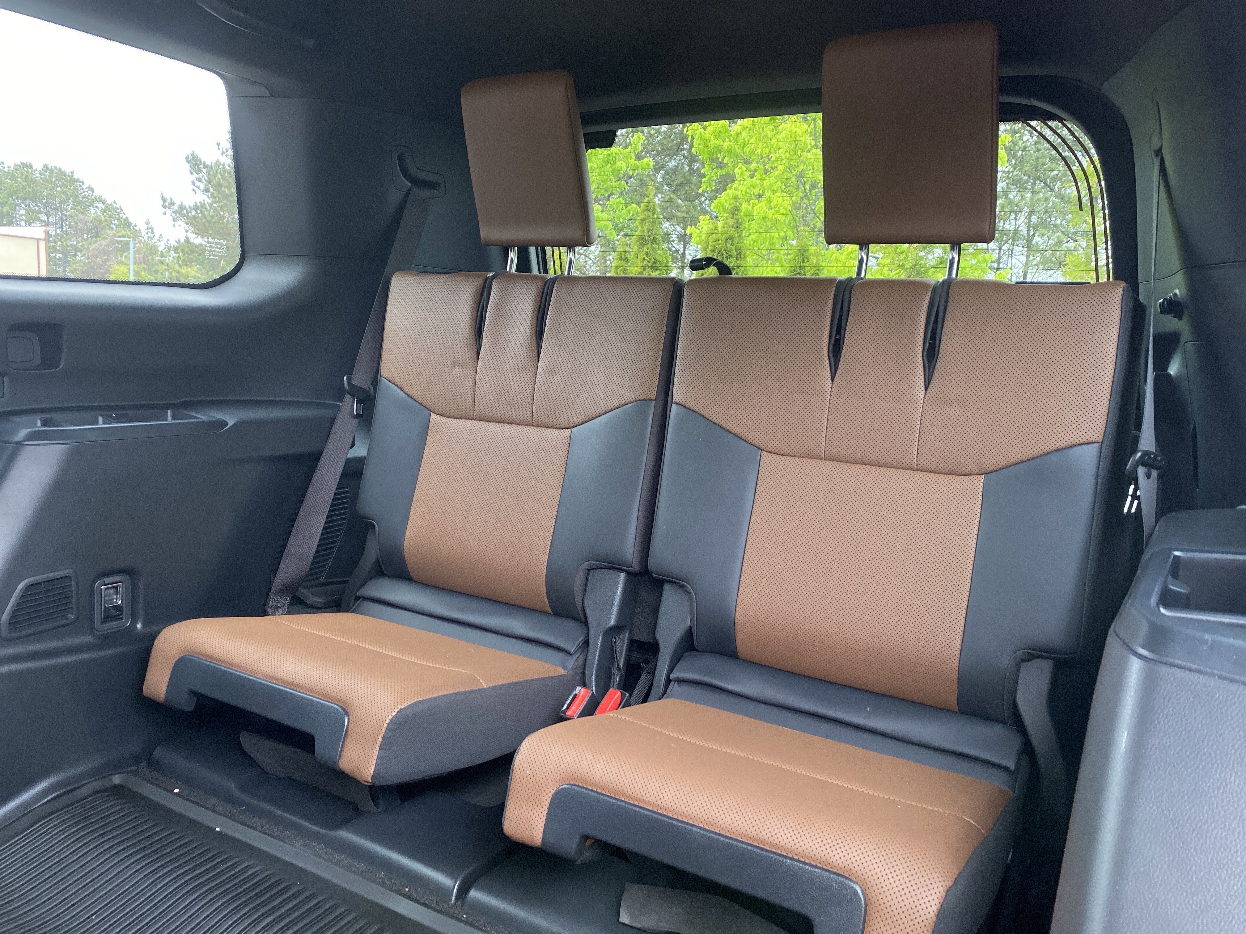 Used 2025 Lexus GX 550 w/ Accessory Package (2T) image 9