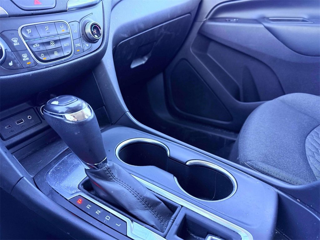 Used 2019 Chevrolet Equinox LT w/ Driver Convenience Package image 23