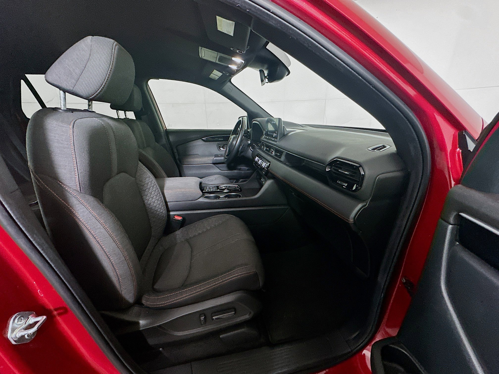 Used 2024 Honda Pilot Sport image 30