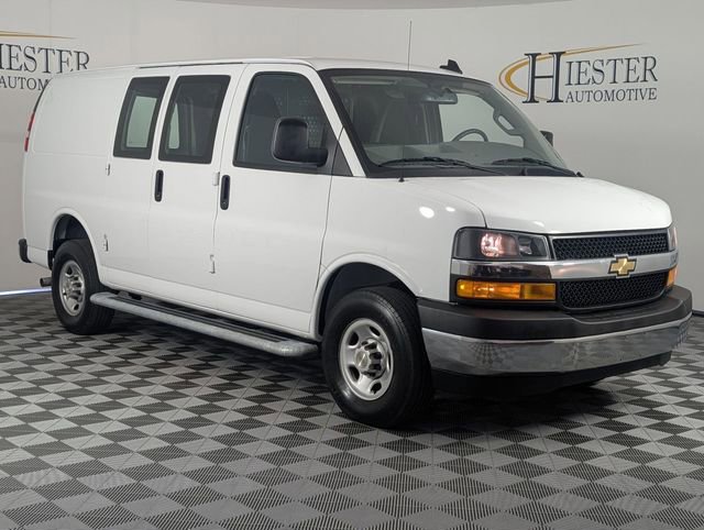 Used 2024 Chevrolet Express 2500 w/ Driver Convenience Package RWD image 2