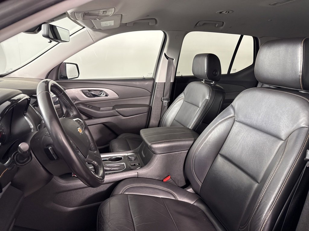 Used 2018 Chevrolet Traverse LT image 16