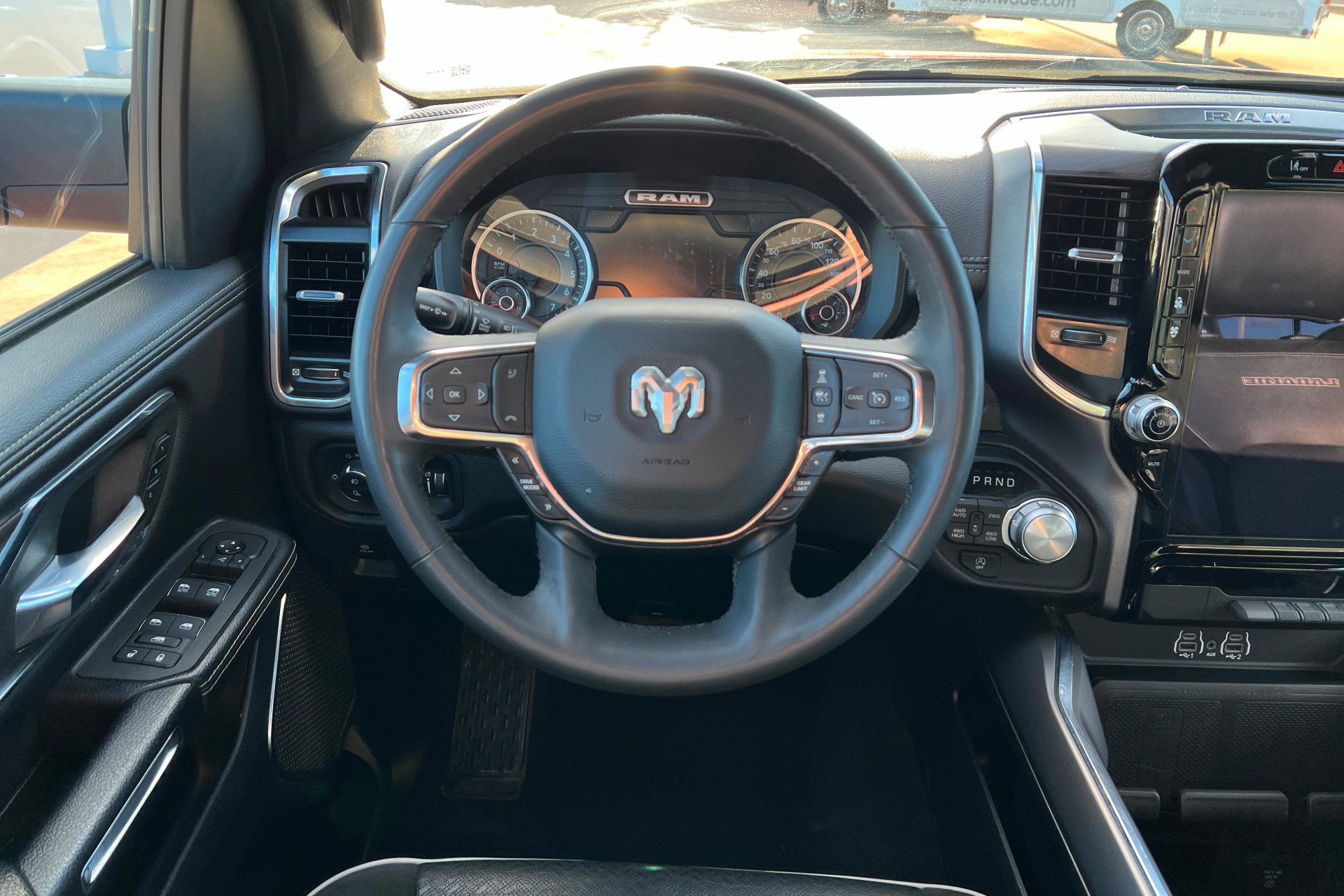 Used 2025 RAM 1500 Laramie image 12