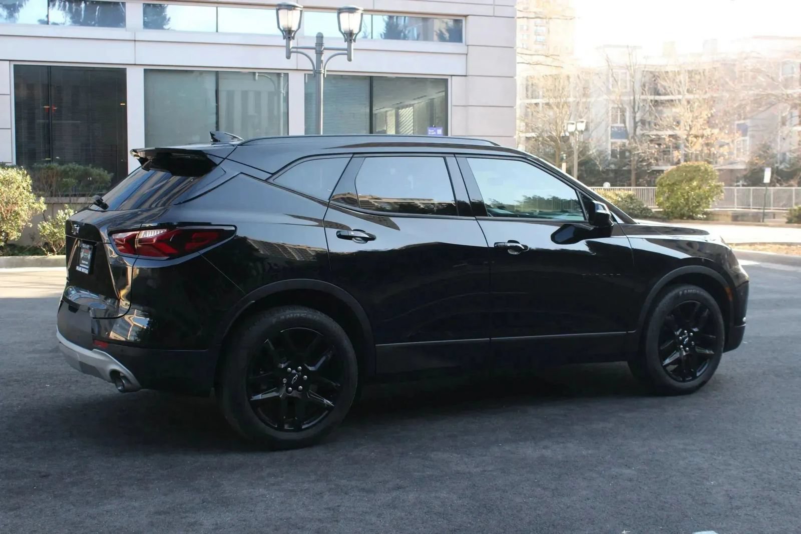 Used 2019 Chevrolet Blazer LT w/ Sound & Technology Package FWD image 7