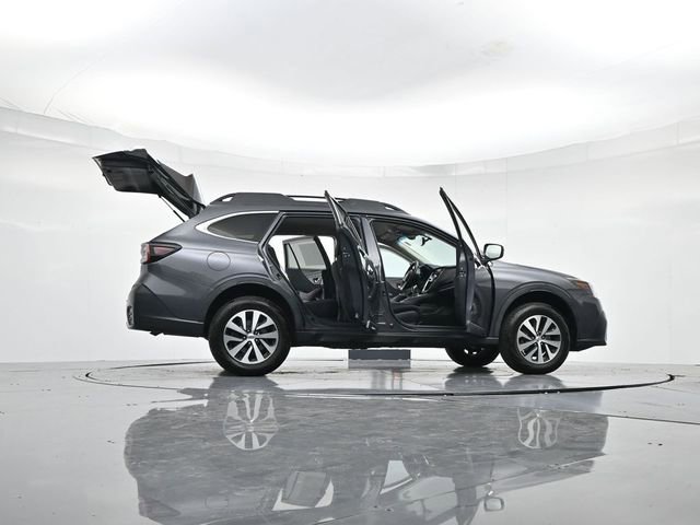 Used 2020 Subaru Outback Premium image 50