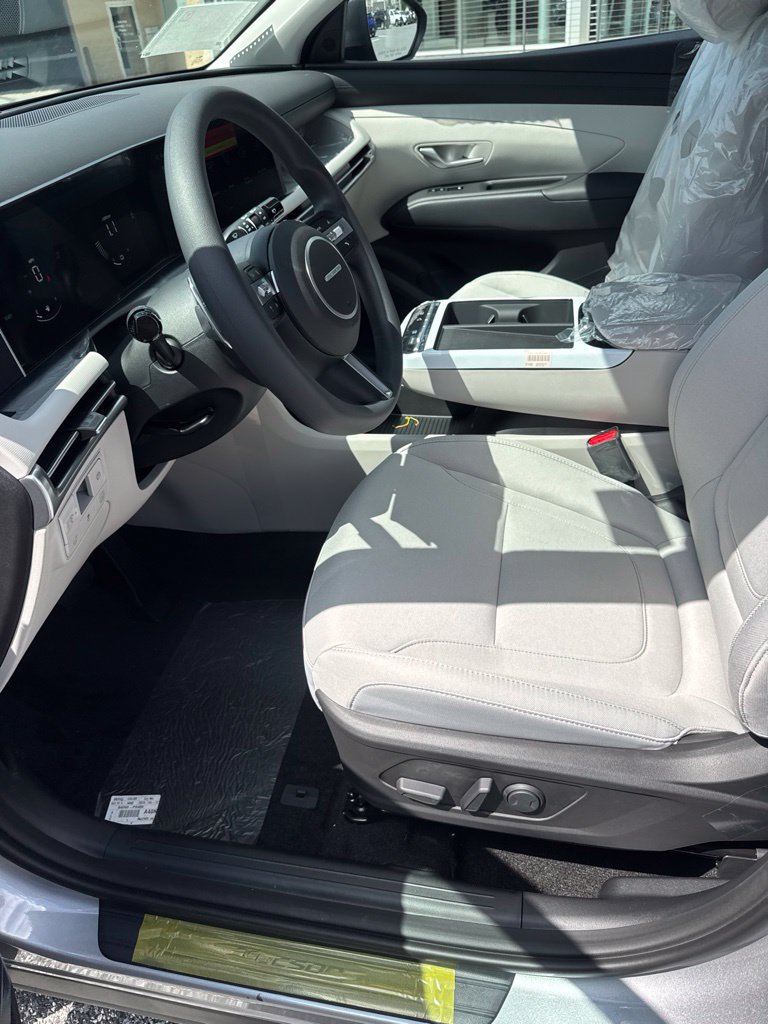 New 2026 Hyundai Tucson SEL w/ Tow & Go Package FWD image 9