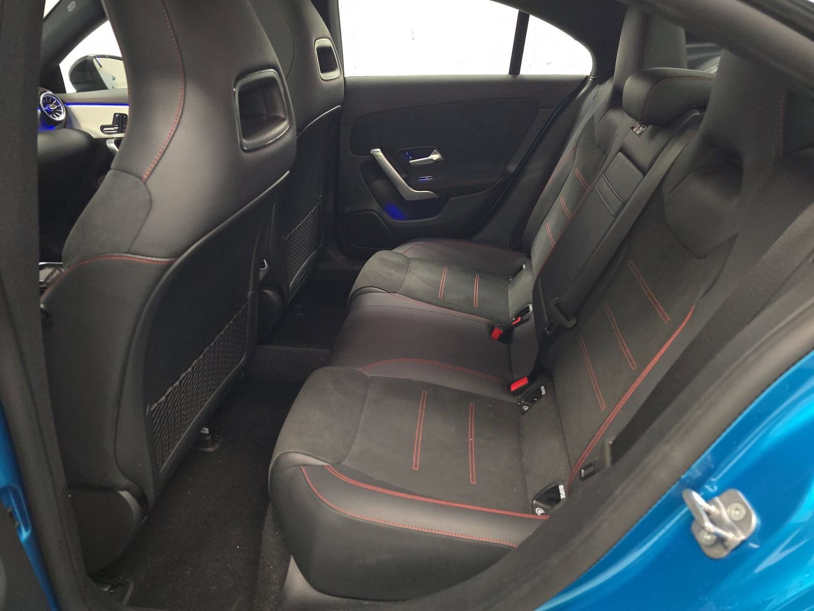 Used 2025 Mercedes-Benz CLA 250 w/ AMG Night Package image 8