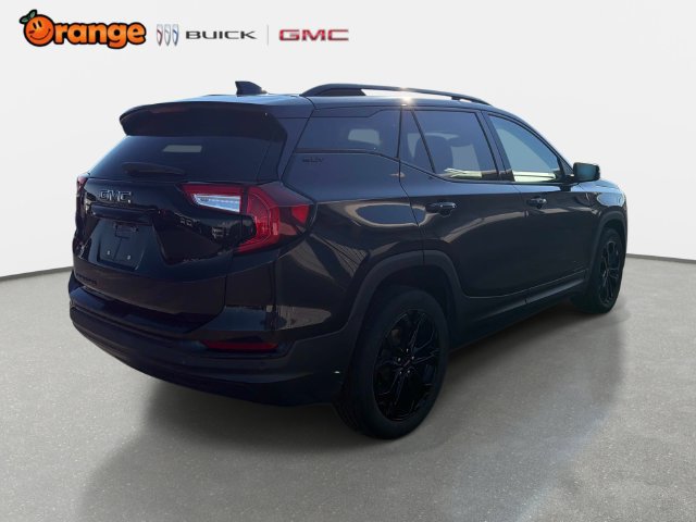 Used 2022 GMC Terrain SLT w/ Infotainment Package II FWD image 3