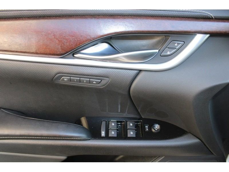 Used 2019 Cadillac XTS Luxury image 20