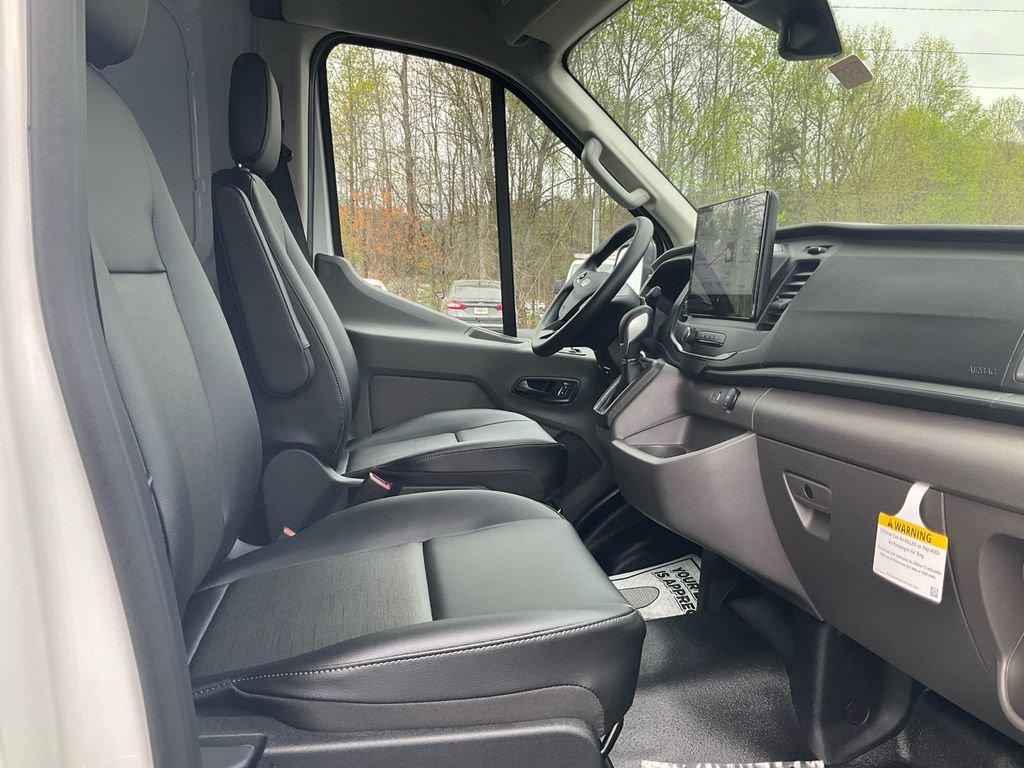 New 2026 Ford Transit 250 148 Medium Roof RWD image 12