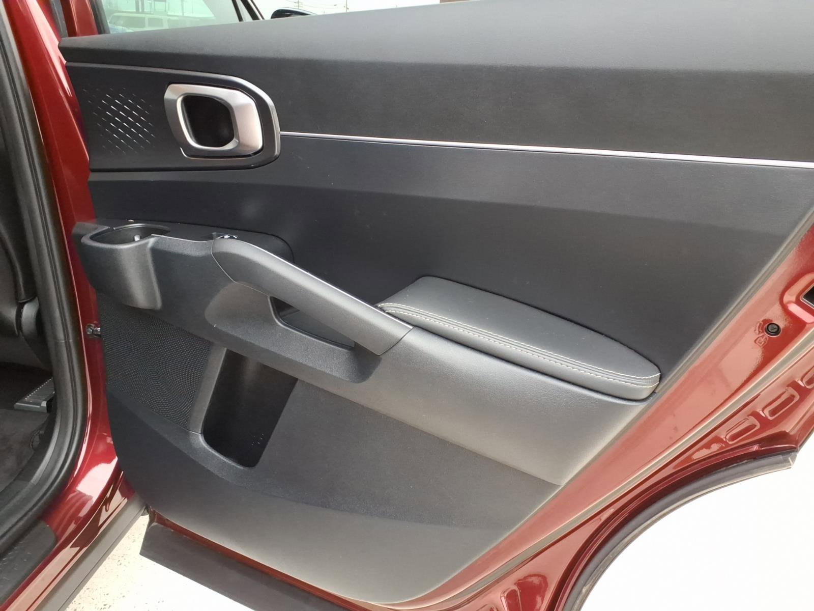 Used 2025 Kia Sorento EX image 10