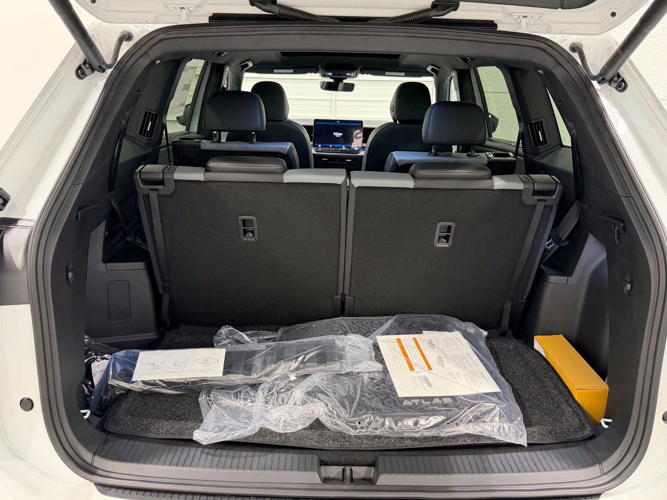 New 2027 Volkswagen Atlas SEL Premium R-Line AWD/4WD image 33