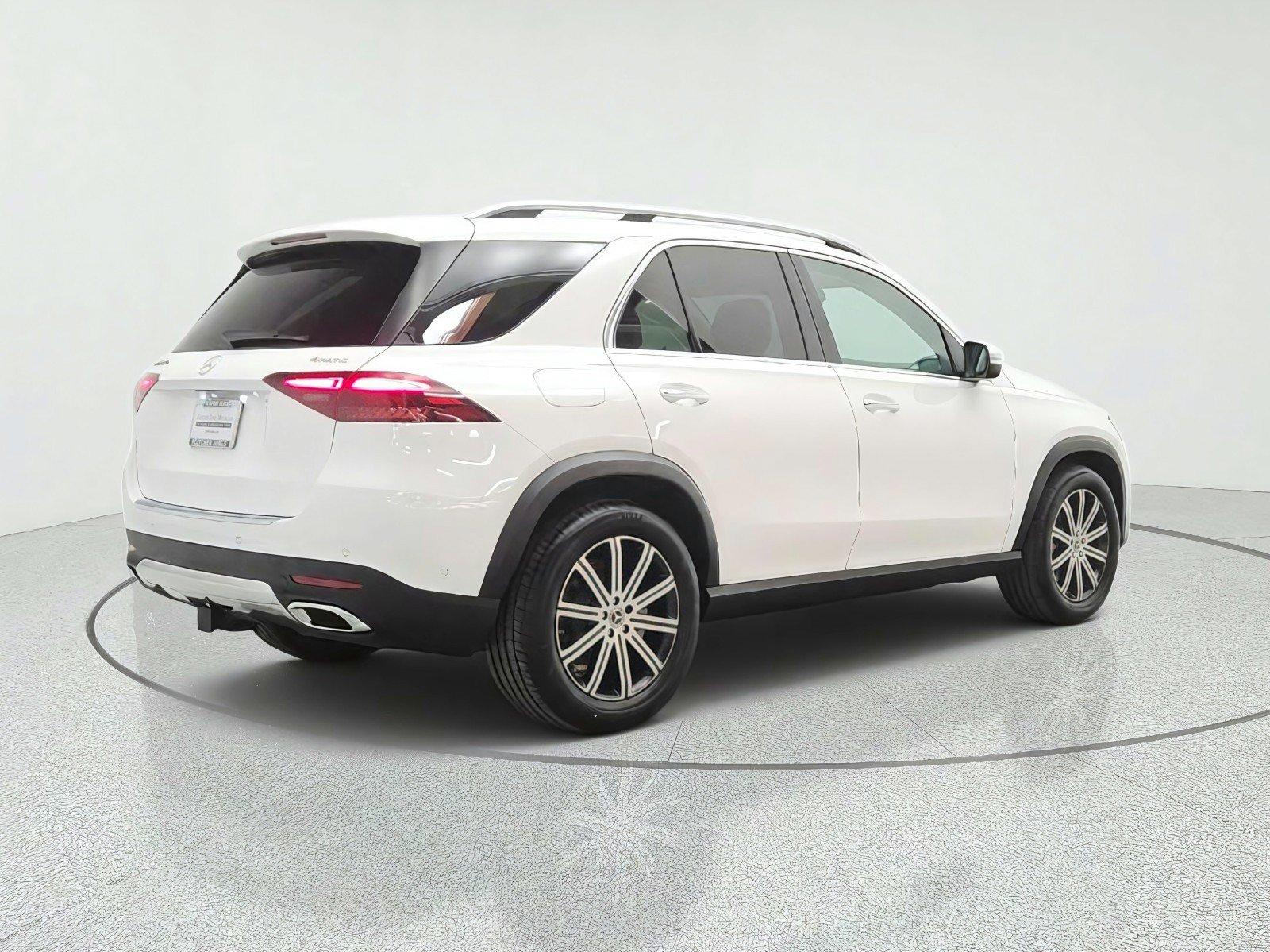 New 2026 Mercedes-Benz GLE 450e 4MATIC image 5