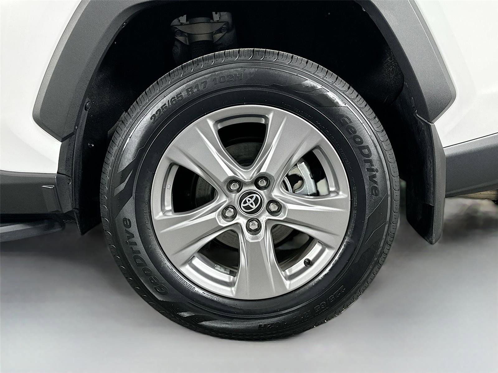 Certified 2024 Toyota RAV4 XLE image 27