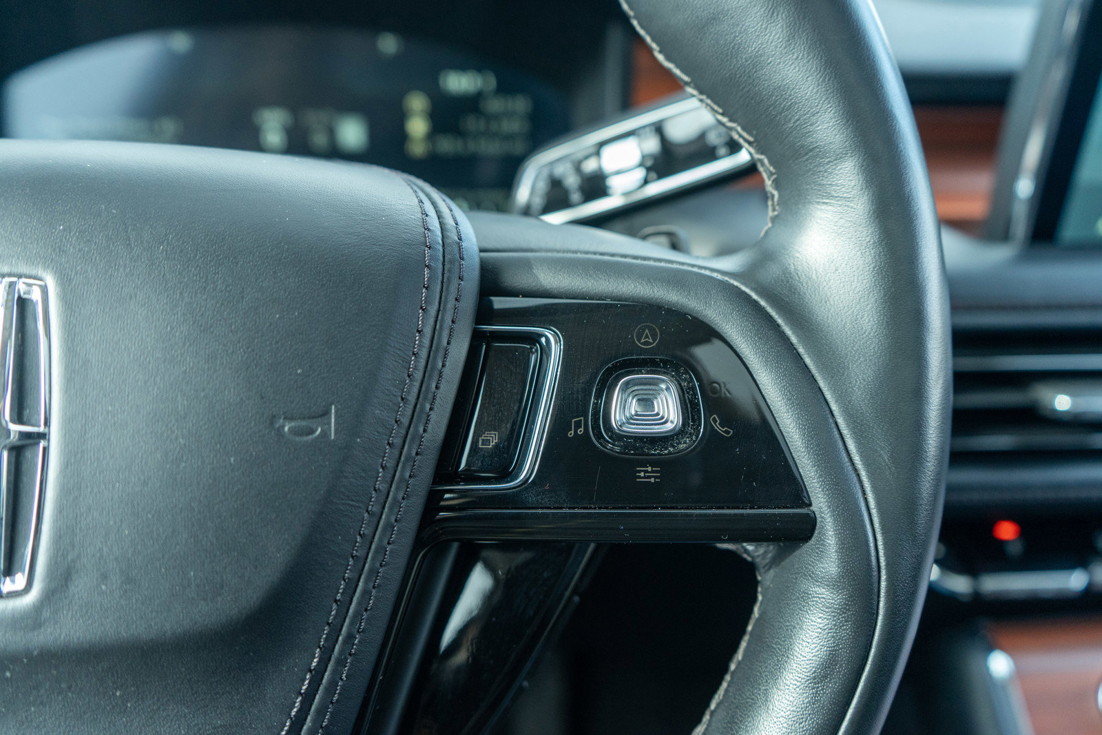 Used 2024 Lincoln Aviator Reserve image 26