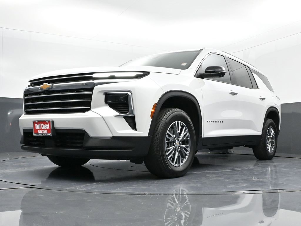 Used 2024 Chevrolet Traverse LT image 29
