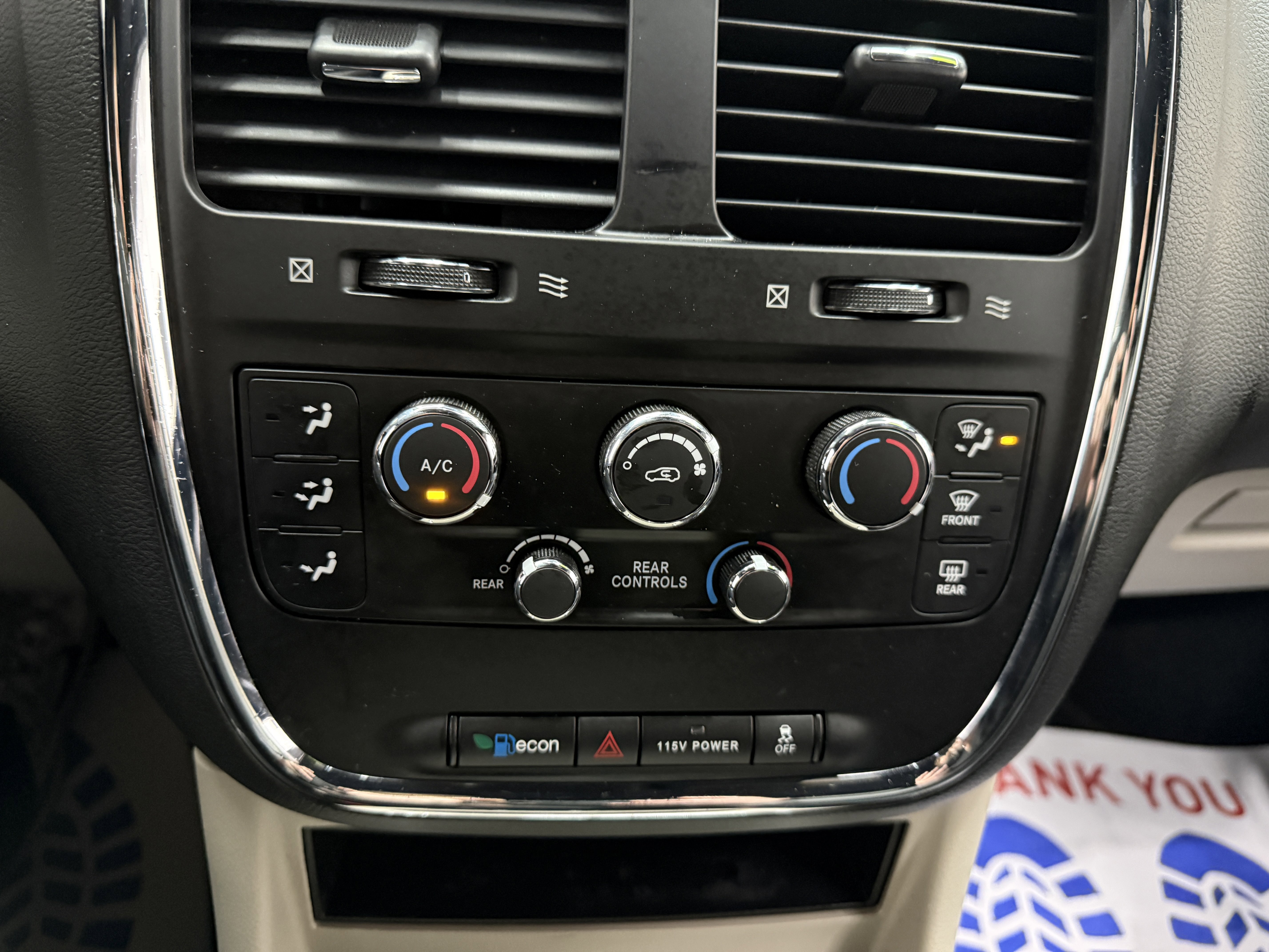 Used 2017 Dodge Grand Caravan SE image 15