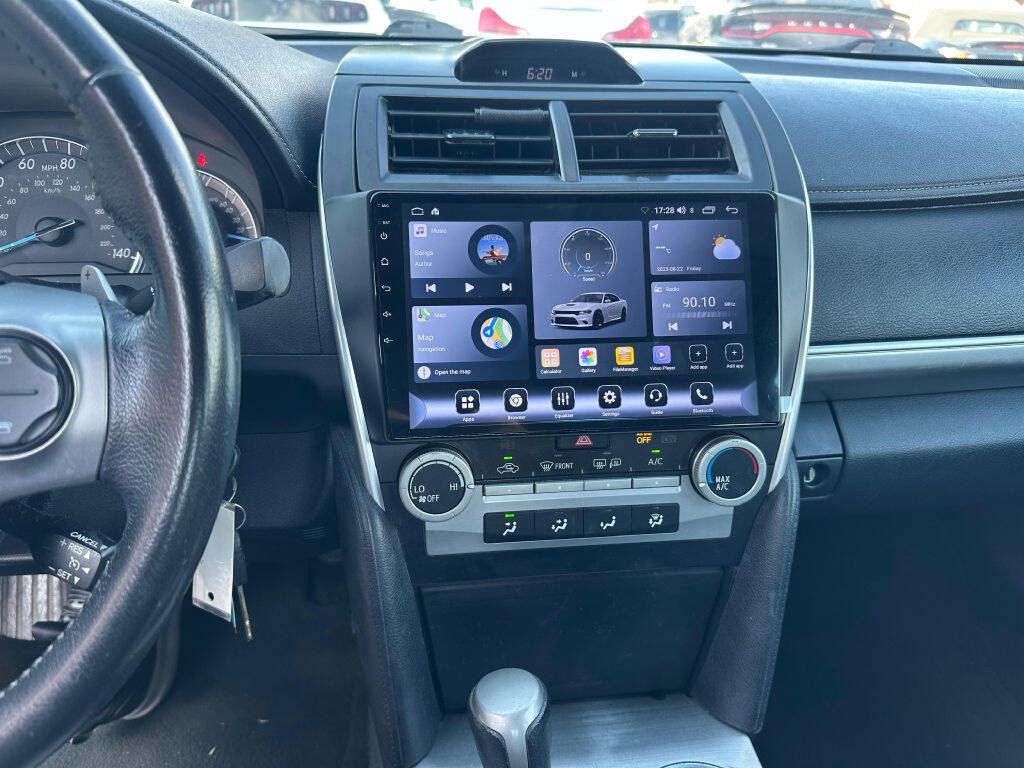 Used 2012 Toyota Camry image 17