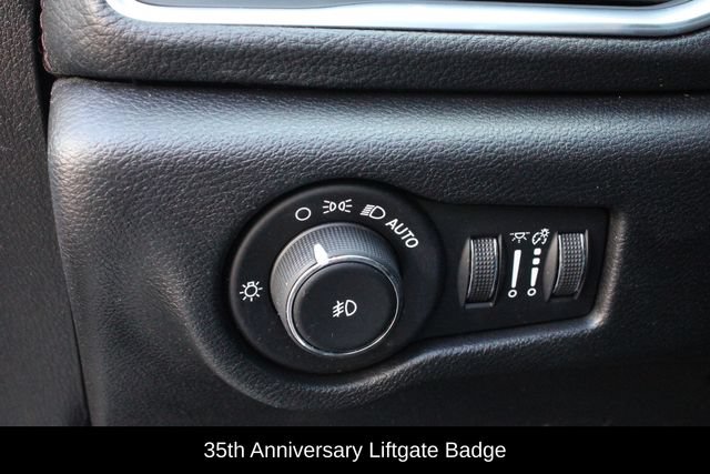 Used 2020 Chrysler Pacifica Limited FWD image 19