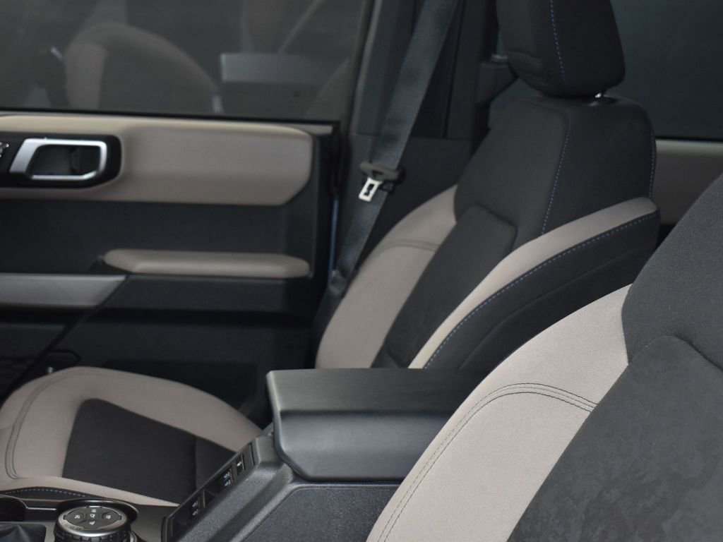 Used 2023 Ford Bronco Wildtrak image 10