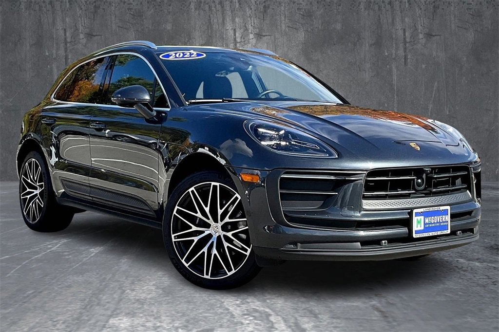 Used 2022 Porsche Macan Base image 3