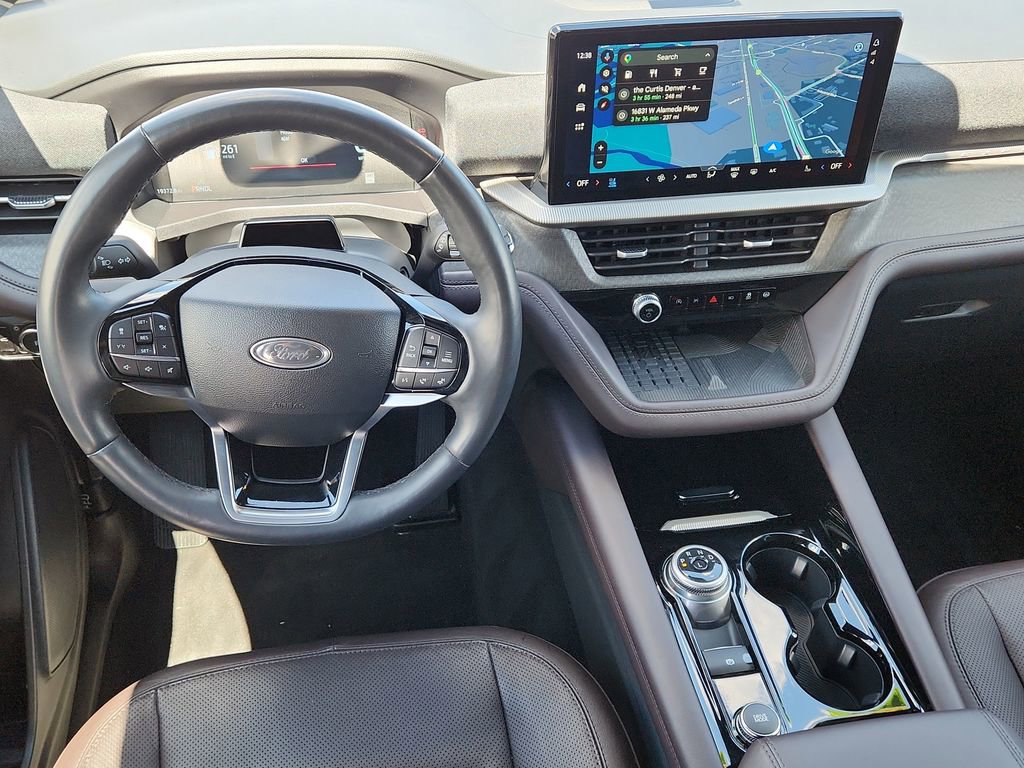 Used 2025 Ford Explorer Platinum w/ LUX Leather Package AWD/4WD image 12