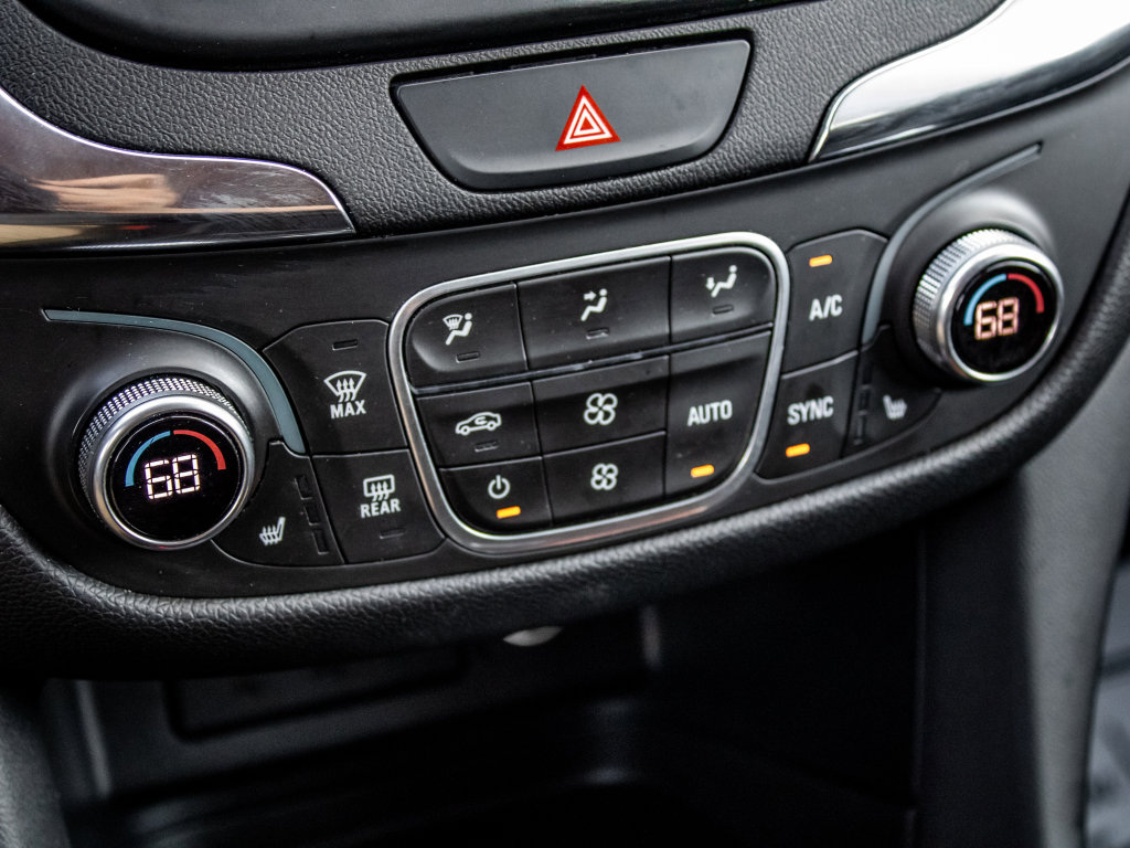 Used 2020 Chevrolet Equinox LT image 32