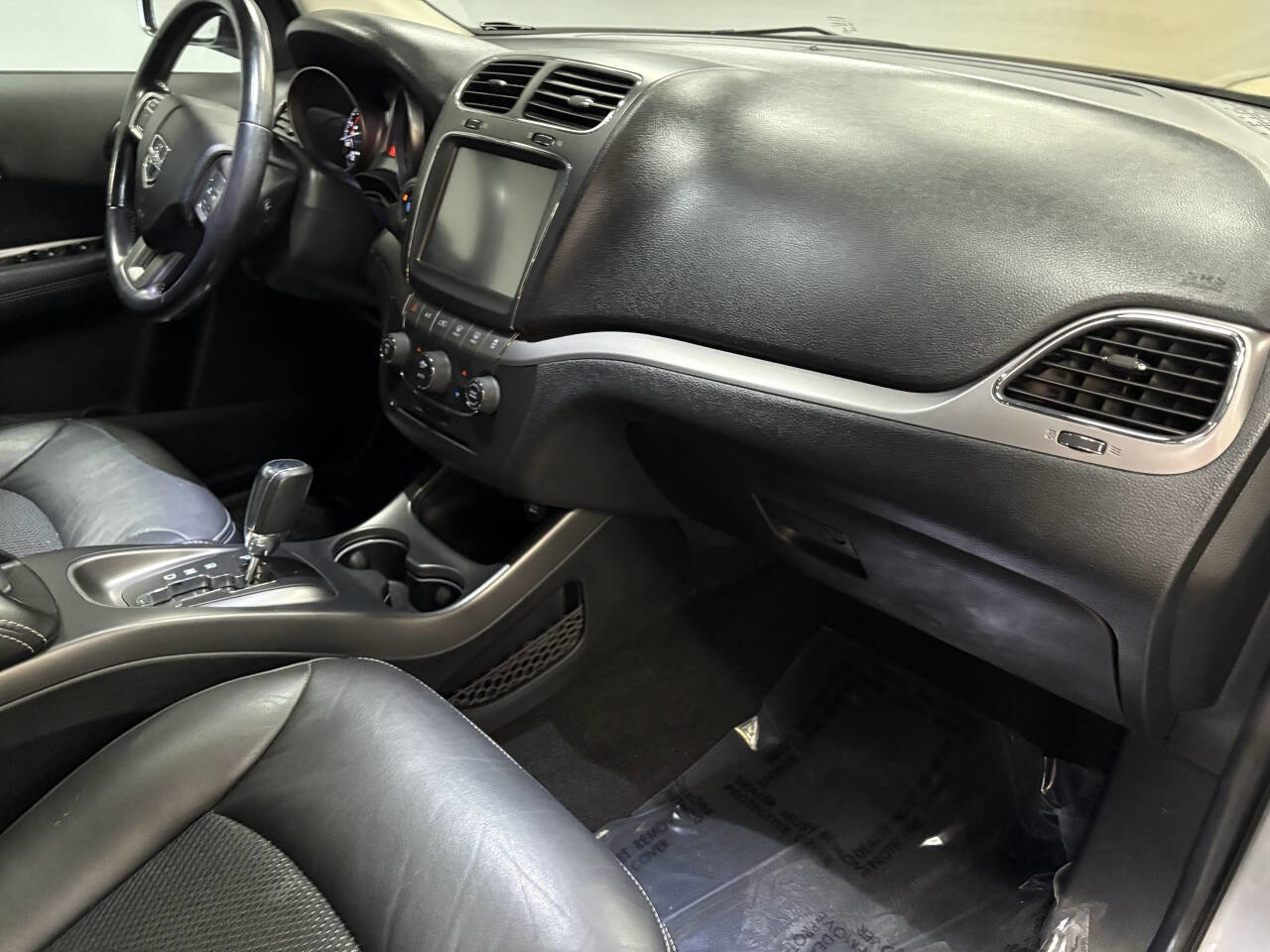 Used 2019 Dodge Journey Crossroad w/ Nav & Sun Group image 34