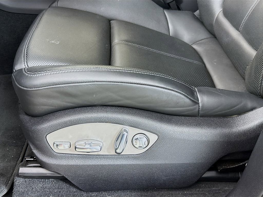 Used 2022 Porsche Macan image 21