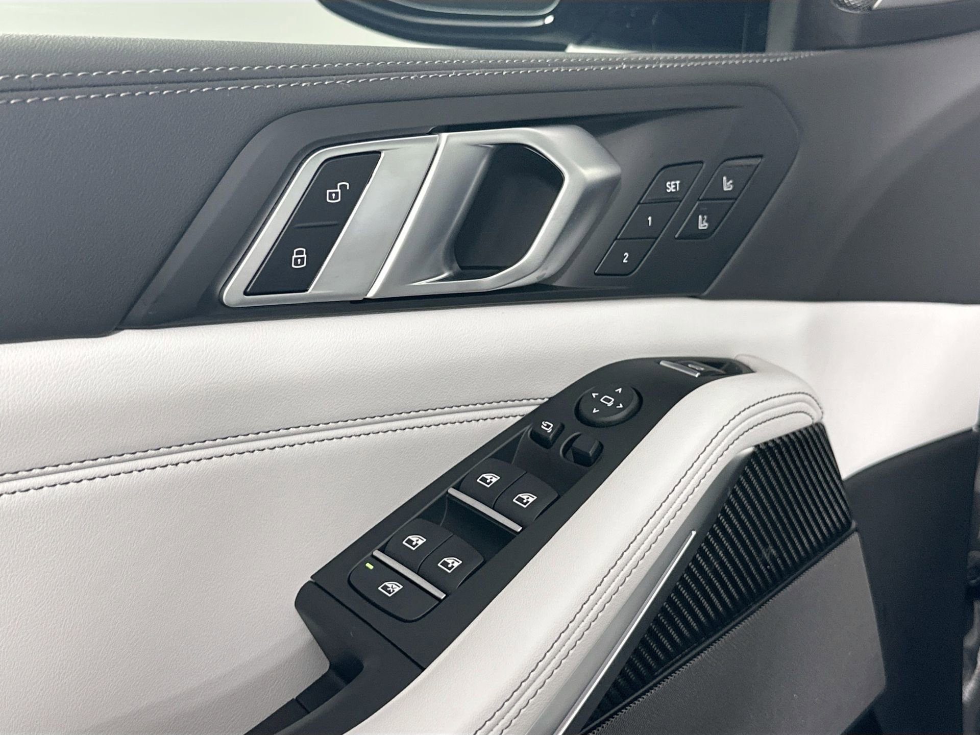 New 2026 BMW X5 M60i image 17