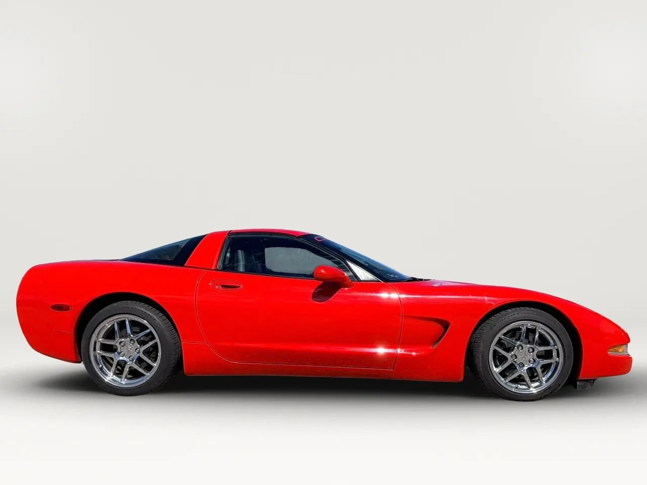 Used 1999 Chevrolet Corvette Coupe w/ Memory Pkg RWD image 9