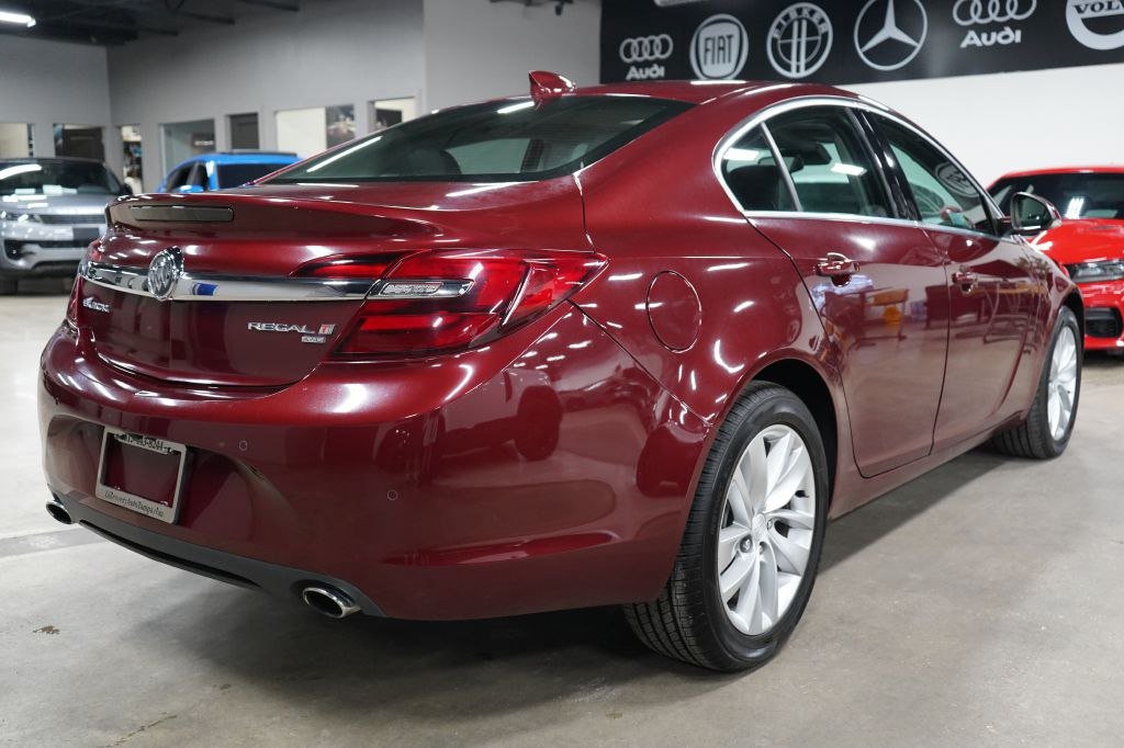 Used 2017 Buick Regal Premium w/ Driver Confidence Package #1 AWD/4WD image 5