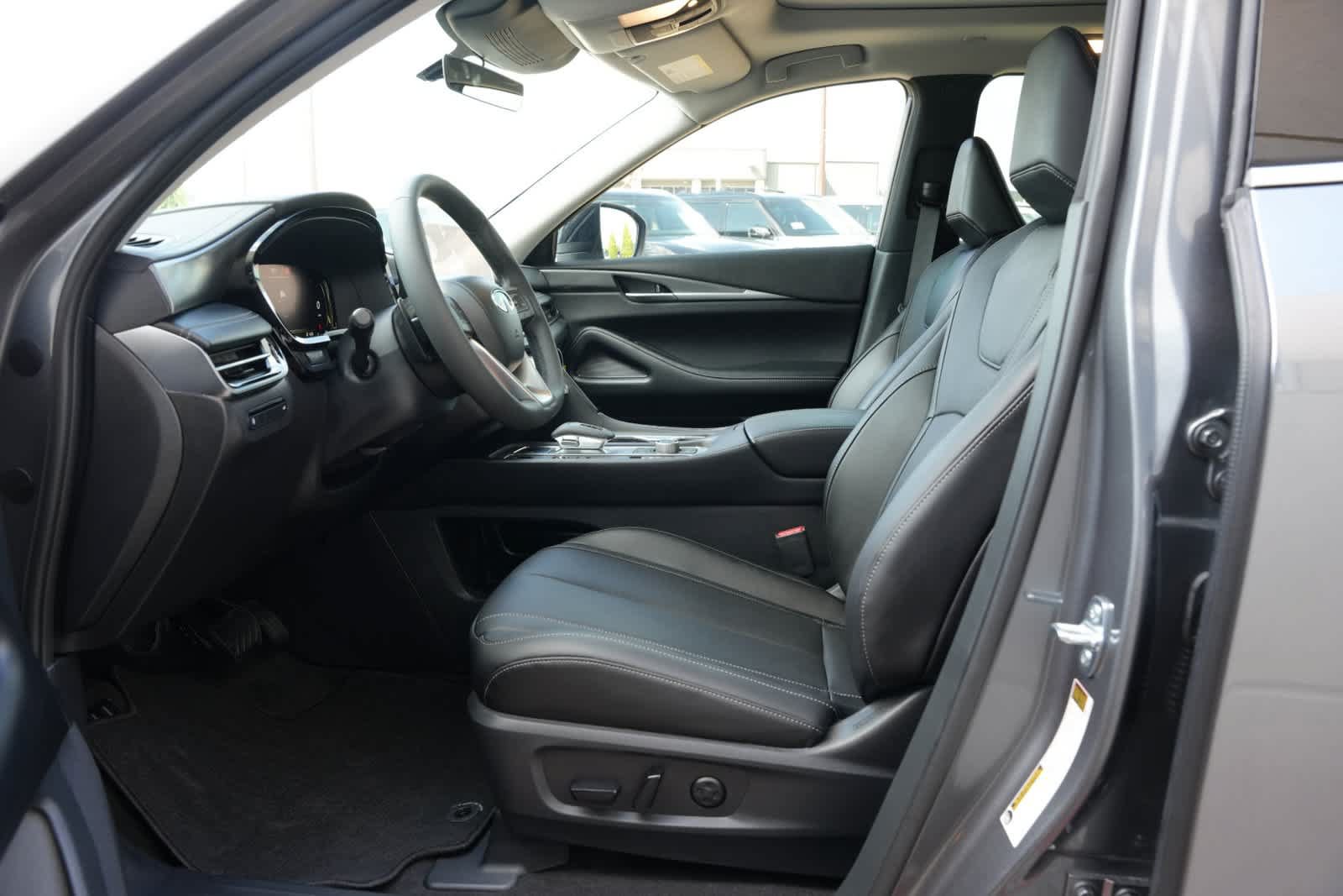 Certified 2027 INFINITI QX60 Pure w/ Cargo Package FWD image 16