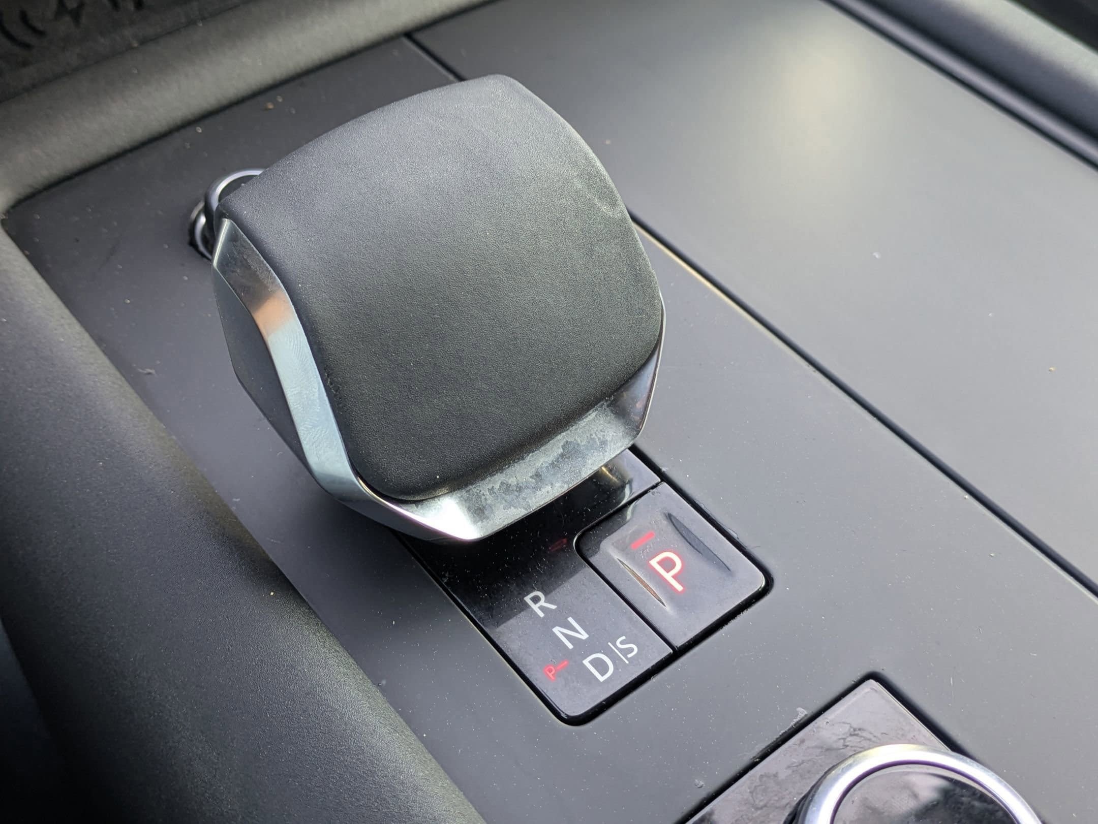 Used 2022 Land Rover Discovery S R-Dynamic AWD/4WD image 17