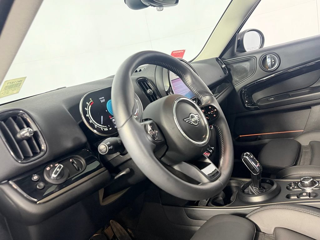 Used 2024 MINI Cooper Countryman S w/ Premium Package FWD image 21