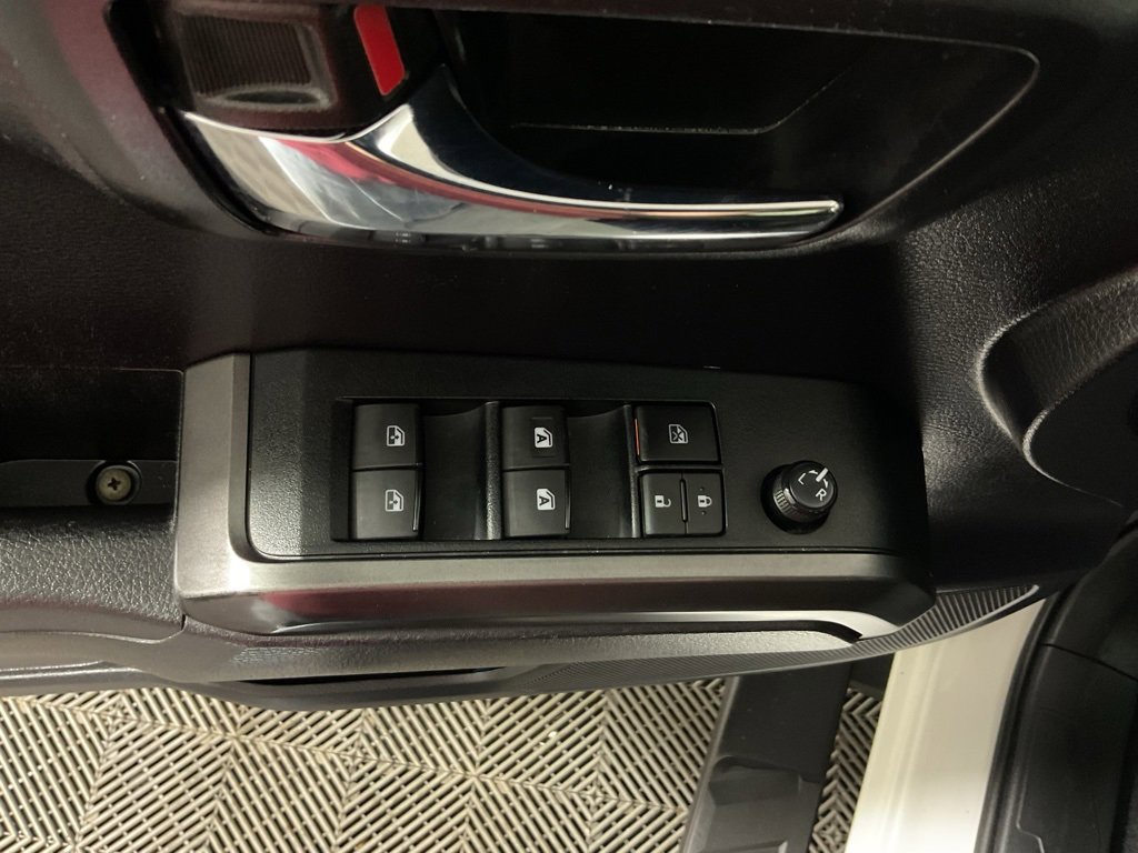 Used 2020 Toyota Tacoma TRD Off-Road image 16