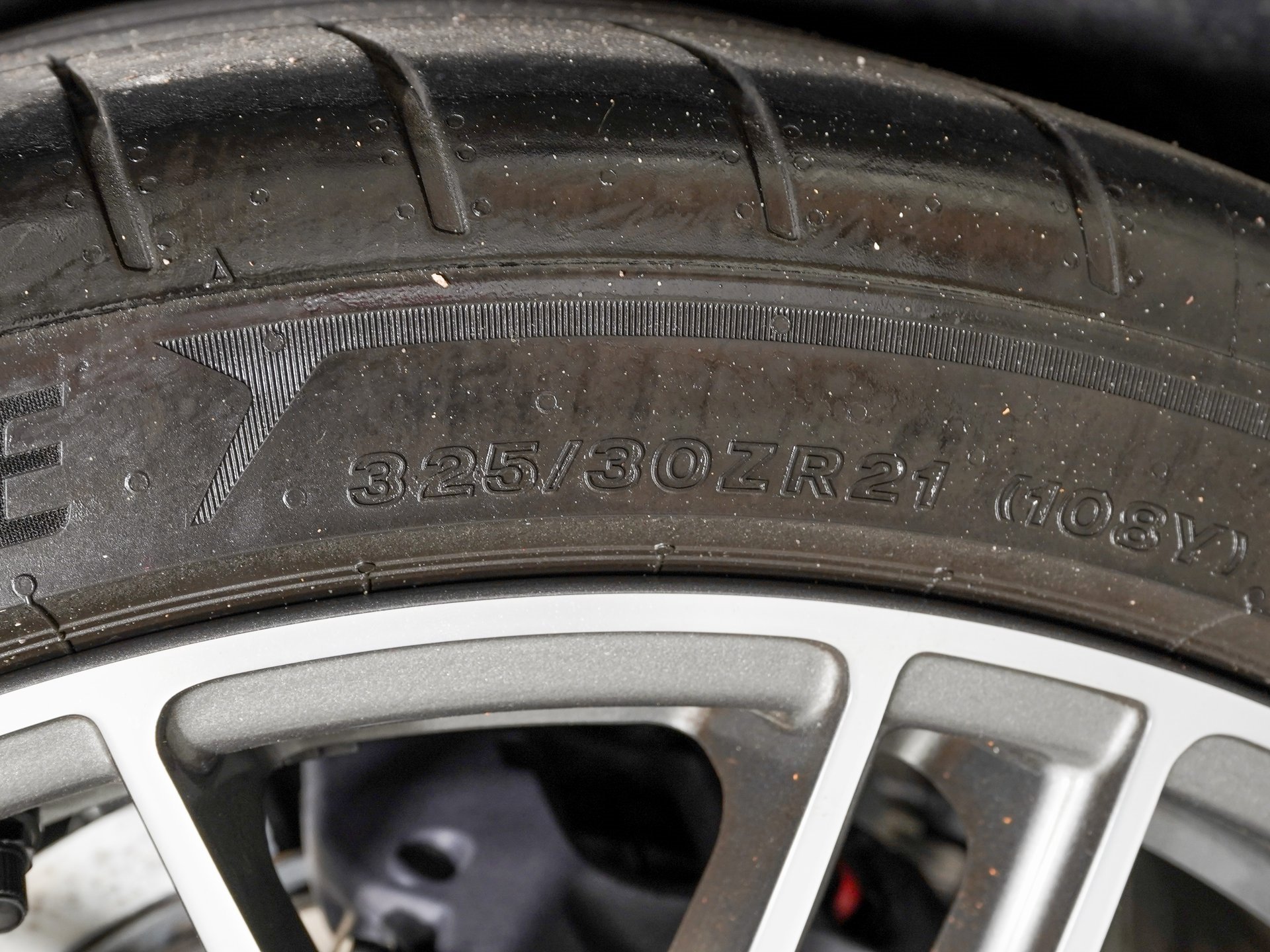 Used 2026 Porsche Panamera image 33