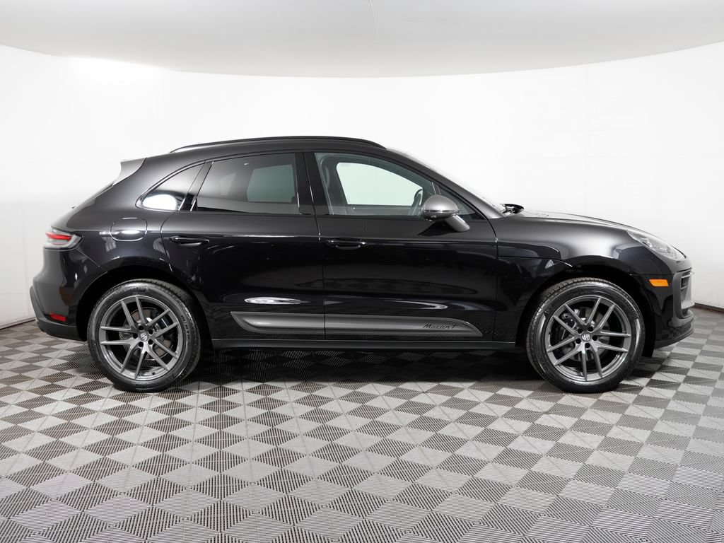 Certified 2026 Porsche Macan Turbo AWD/4WD image 8