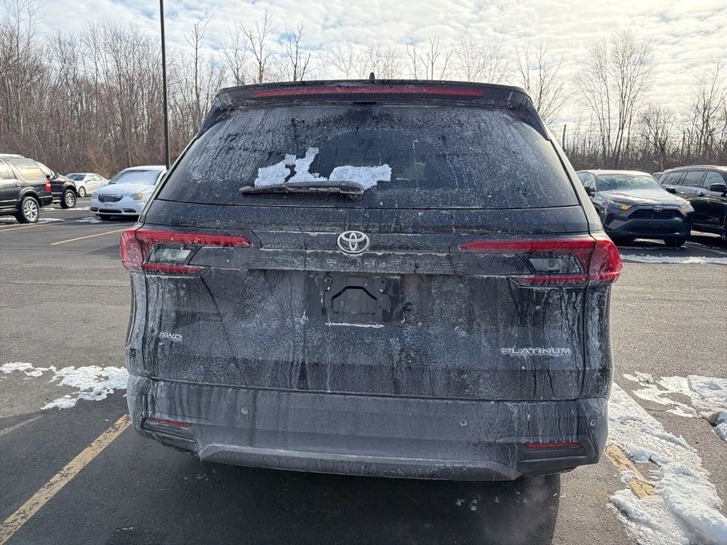 Used 2024 Toyota Grand Highlander Platinum image 5
