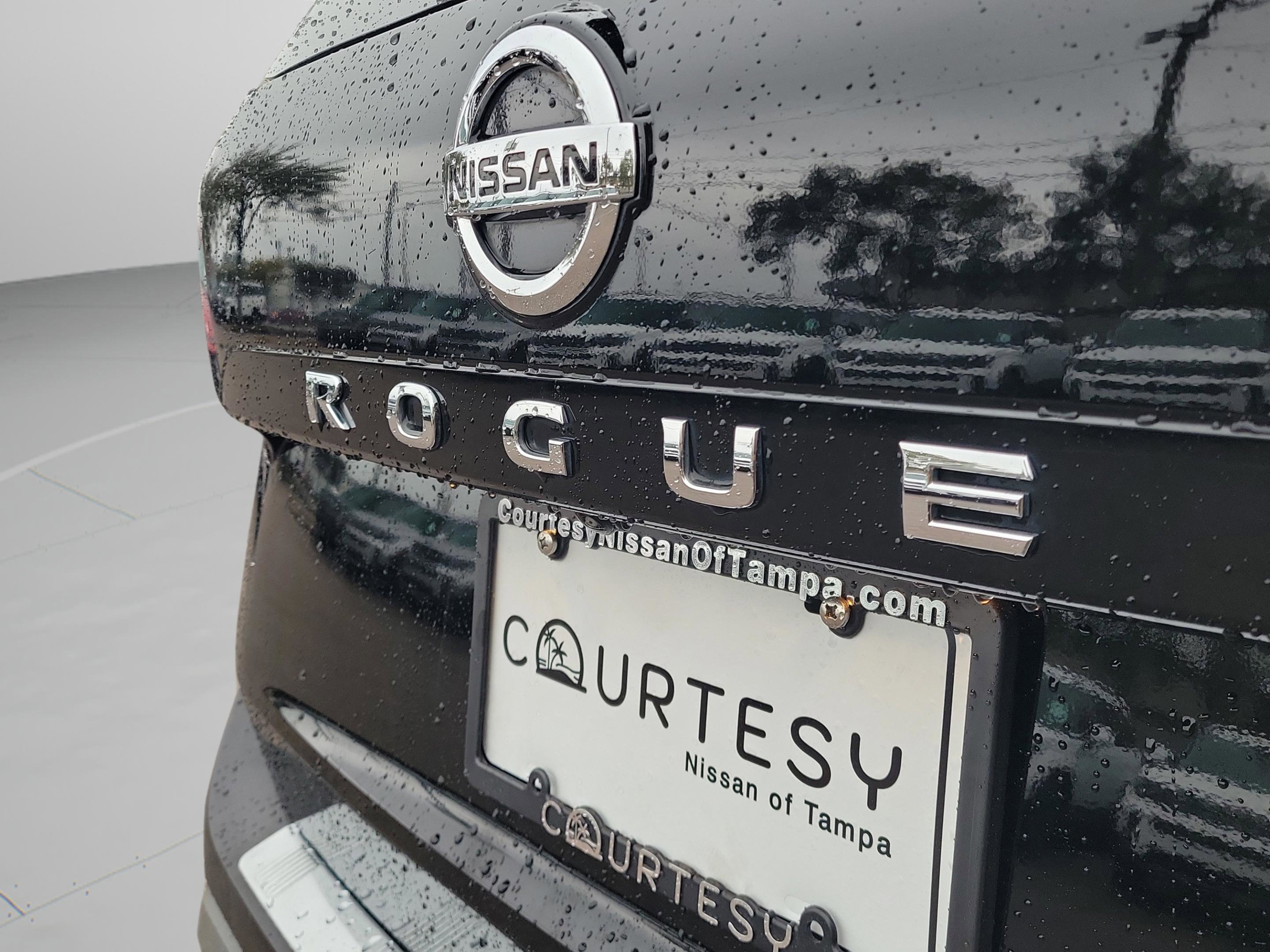 Certified 2021 Nissan Rogue SV w/ Premium Package image 9