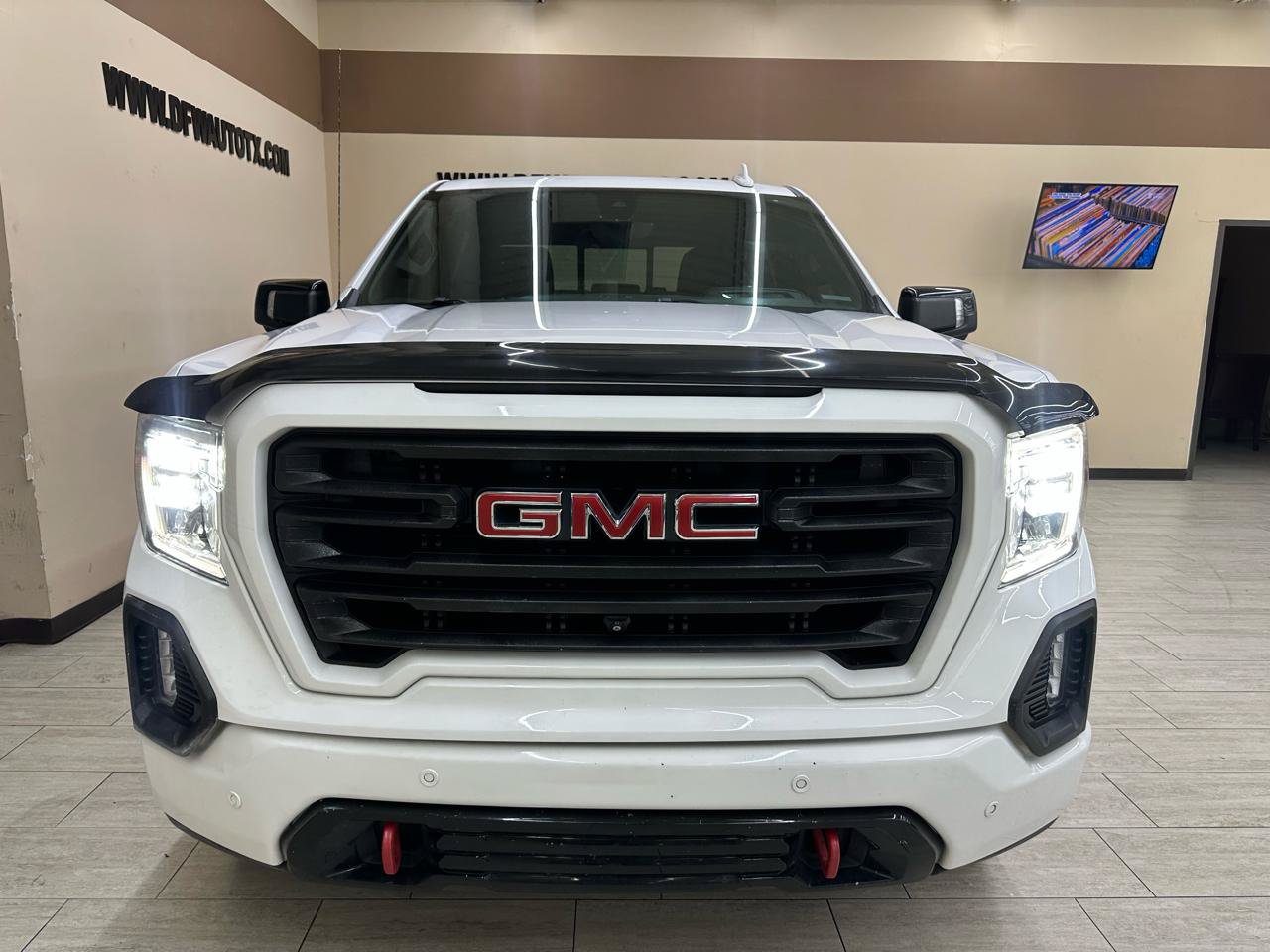 Used 2019 GMC Sierra 1500 AT4 w/ AT4 Premium Package AWD/4WD image 3