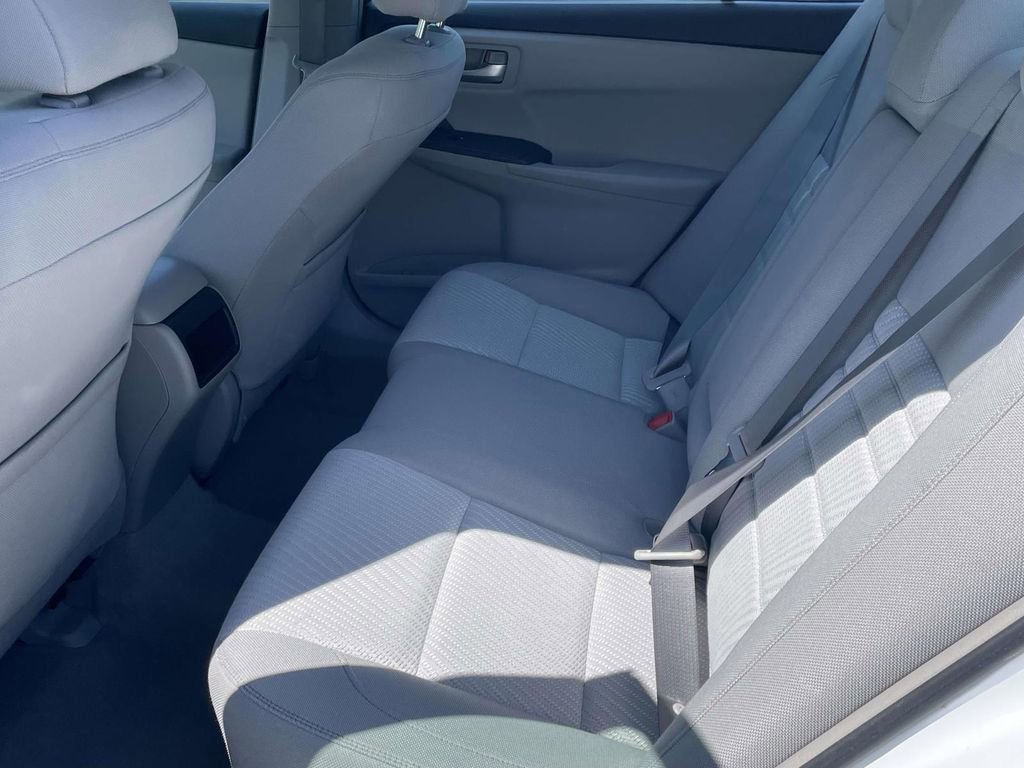 Used 2016 Toyota Camry LE image 11