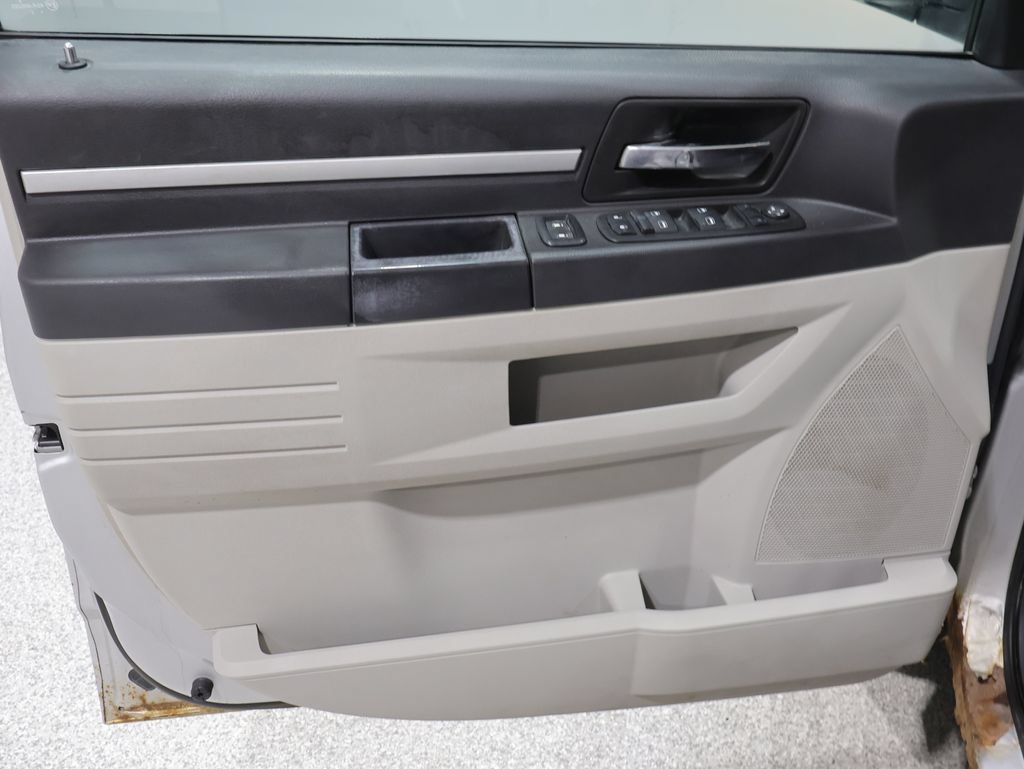 Used 2009 Dodge Grand Caravan SE w/ Climate Group FWD image 23